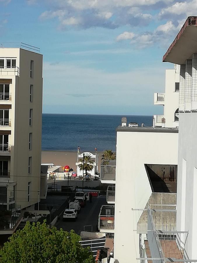 Hotel Mediterraneo リミニ エクステリア 写真